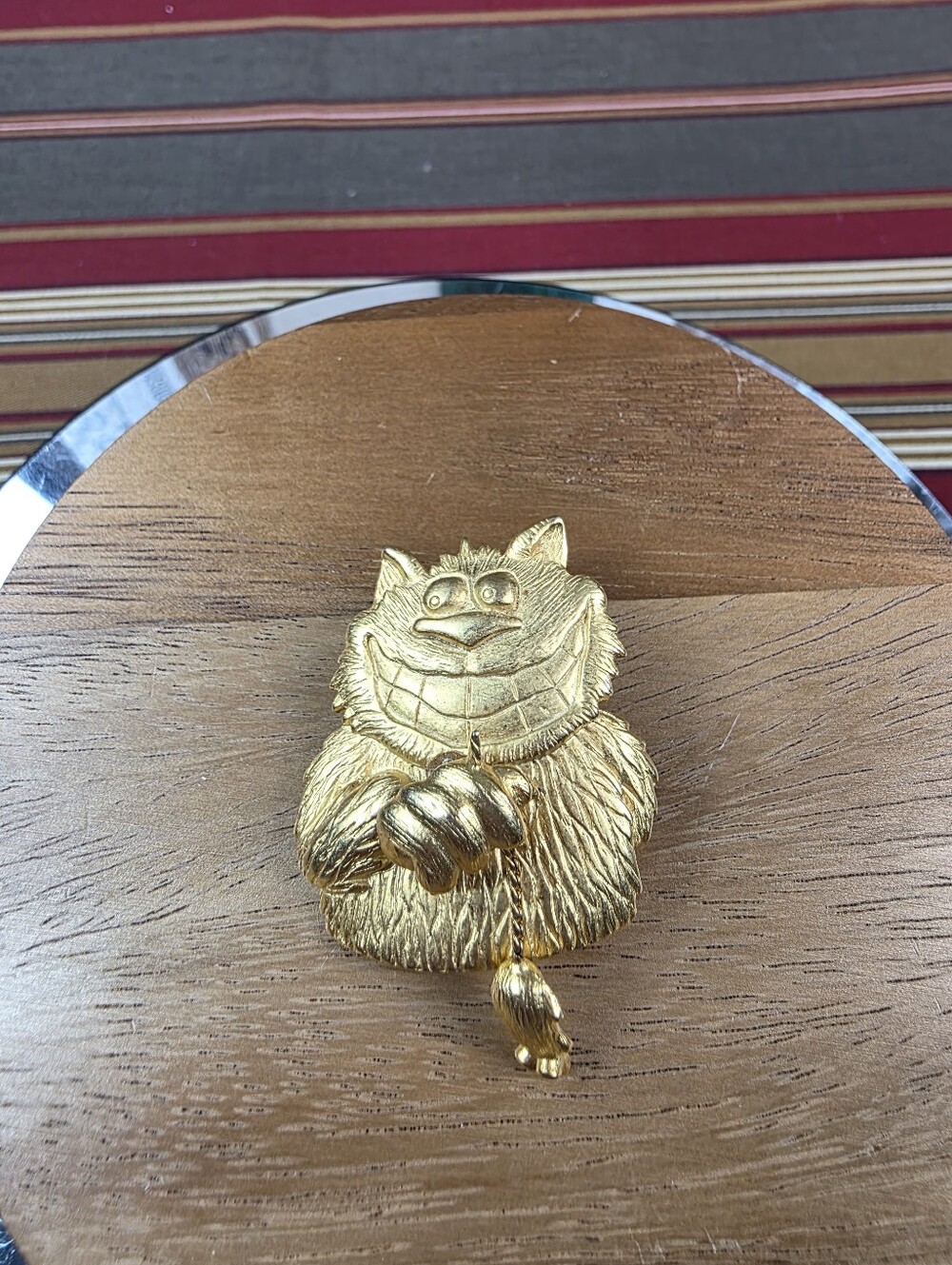 Jonette Jewlery JJ Grinning Cat Brooch